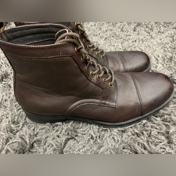 Kenneth Cole Reaction Truck Stop leather boot, size 10 - Picture 4 of 6